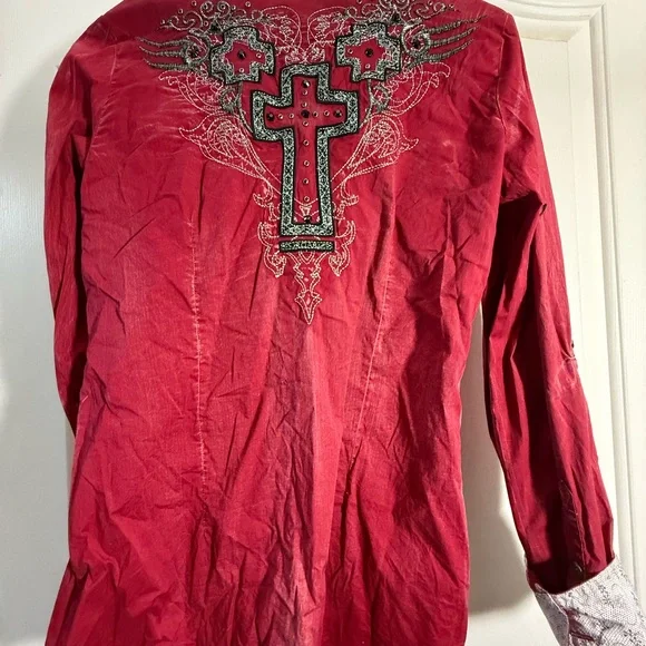 Roar Red Embroidered Button Down Shirt - Picture 5 of 5